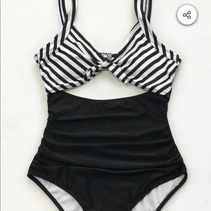 Cupshe Black and White Ruched One-Piece Swimsuit